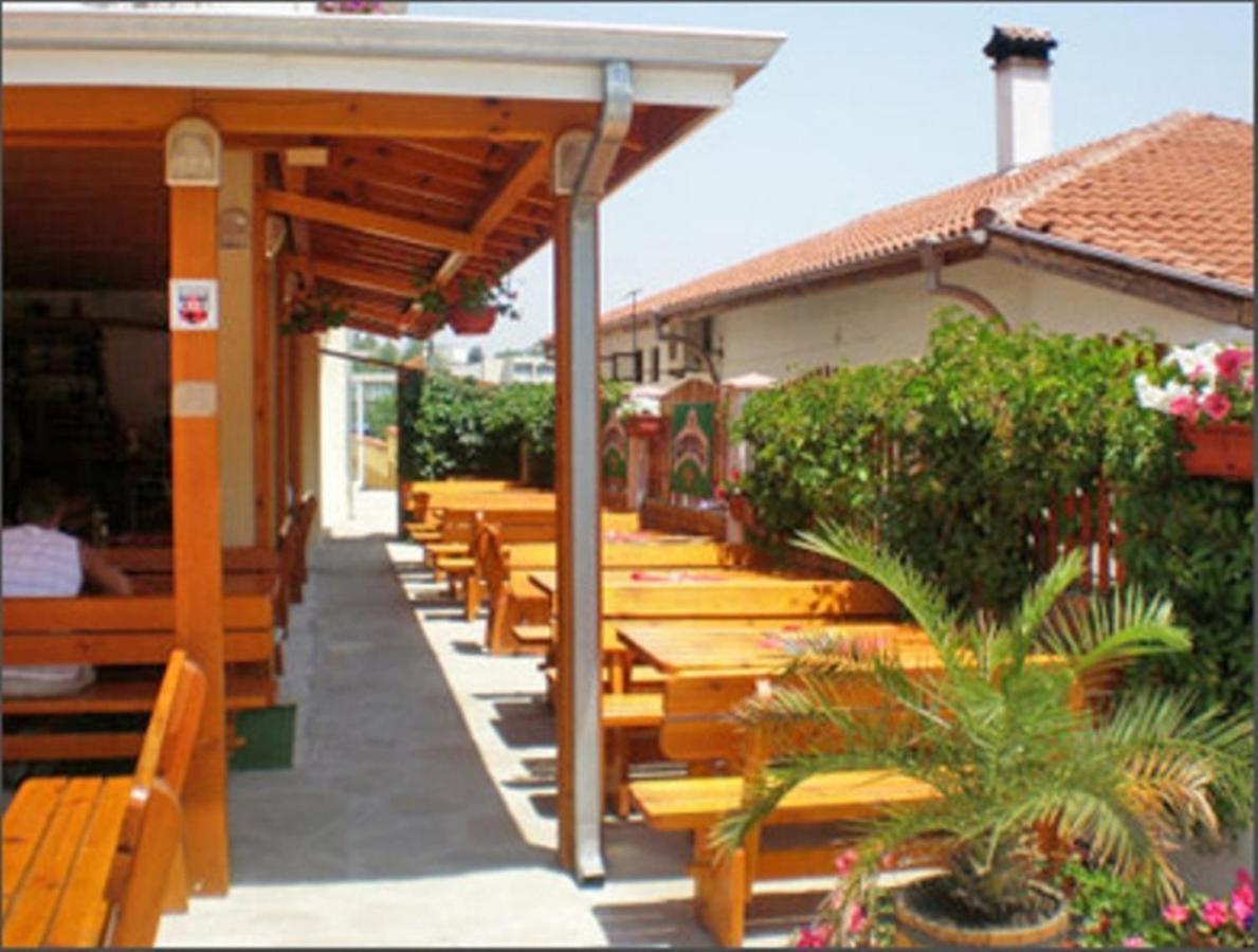 Hotel Niko Kranevo Buitenkant foto