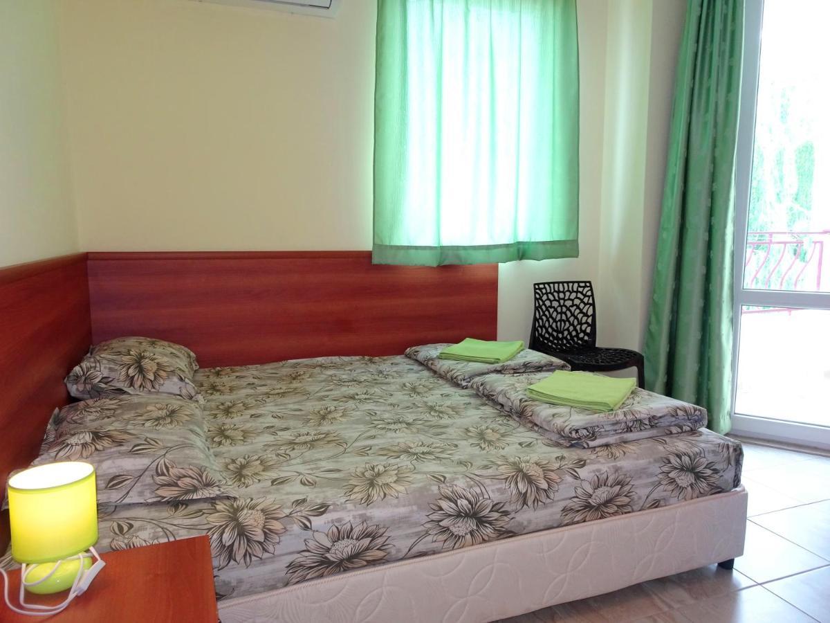 Hotel Niko Kranevo Buitenkant foto
